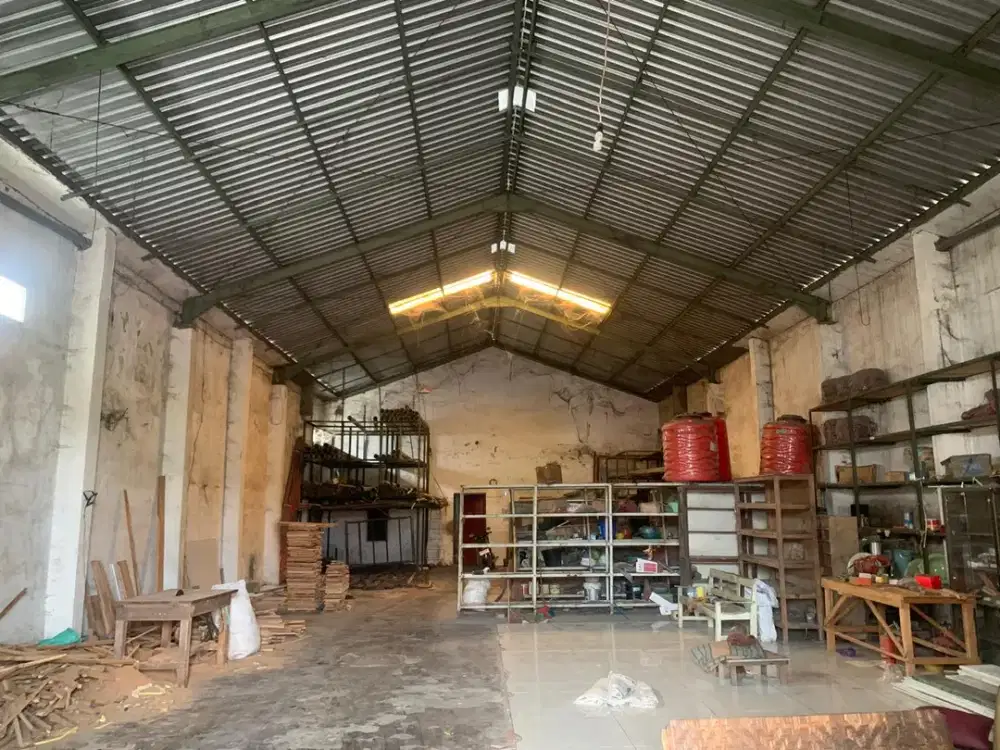 GUDANG LUAS, HARGA HEMAT, LOKASI STRATEGIS, AKSES KONTAINER — DI KADEMANGAN BLITAR!