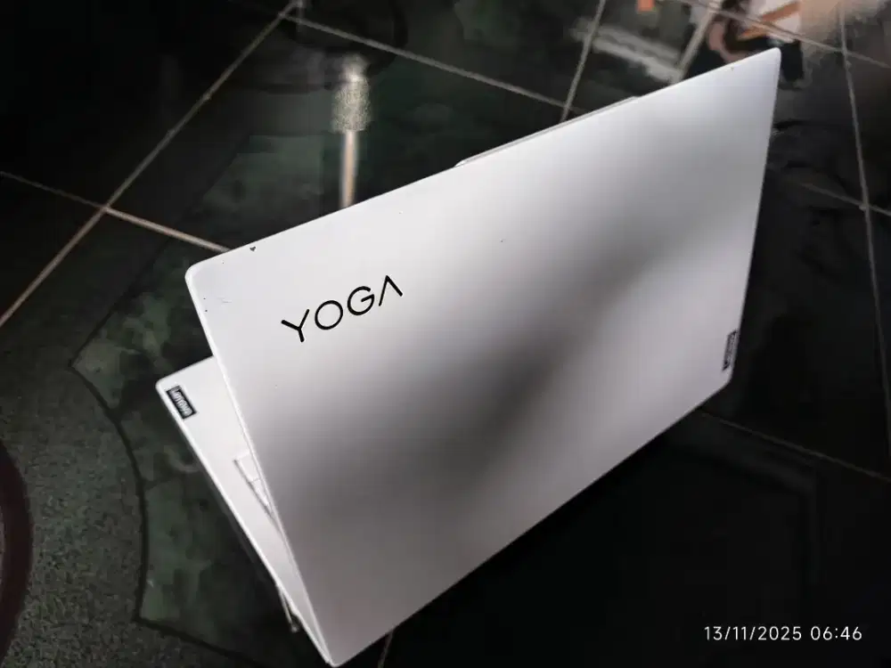 Laptop Lenovo Yoga Slim 7i carbon