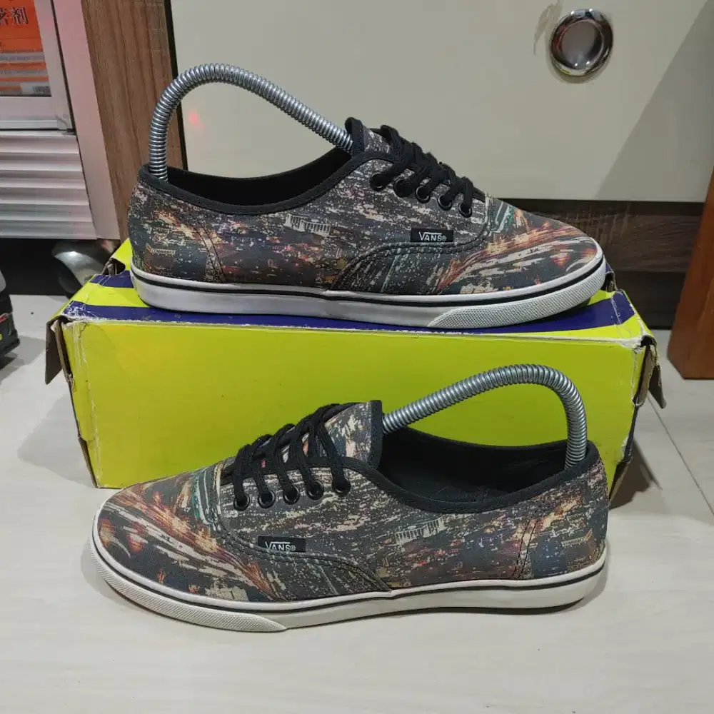 Sepatu vans preloved size 38.5