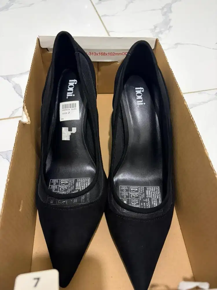 Sepatu heels bu fioni size 24,5 / US 7