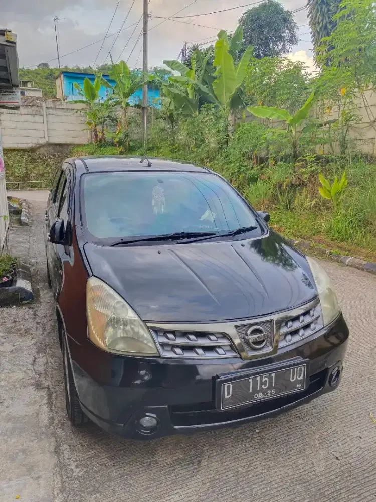 Di jual Livina 2013