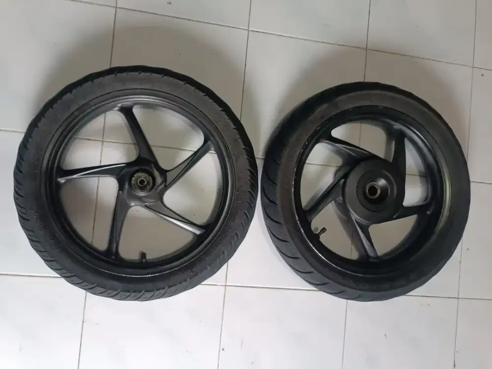 Vleg vario 125 ori bawaan