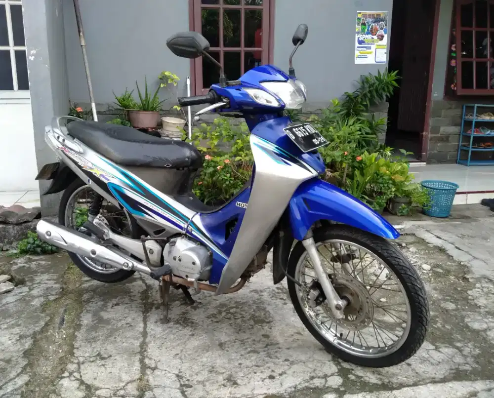 Honda Kharisma X 2005 bisa TT