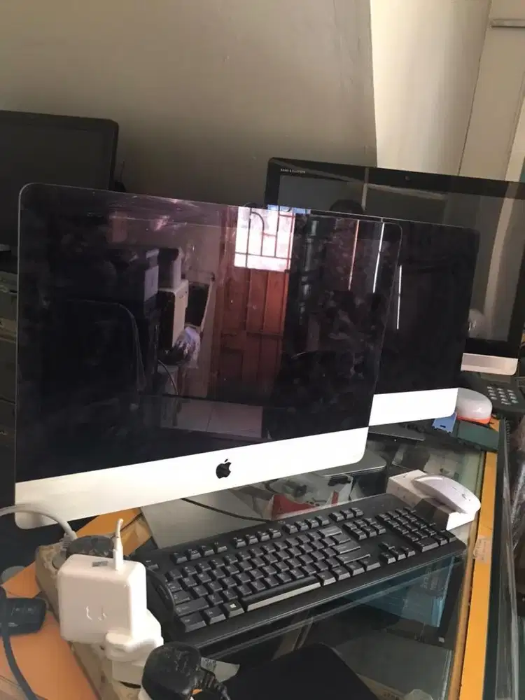 Komputer All In One IMAC 21.5