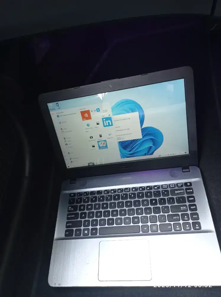 Laptop ASUS pemakaian pribadi