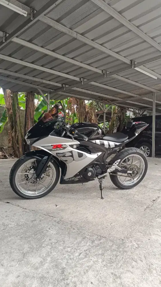 Fs : Gsx r150 hitam melatik keyless 2017
