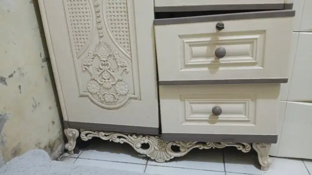 Lemari plastik Olymplast