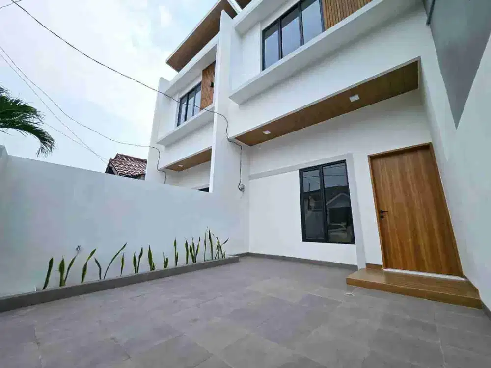 Jual Rumah Babas Banjir Mewah Di Bulevard Hijau Harapan Indah