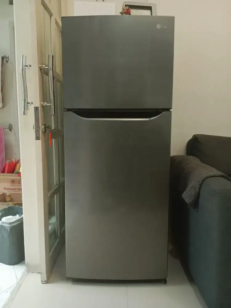kulkas LG 2 pintu - inverter
