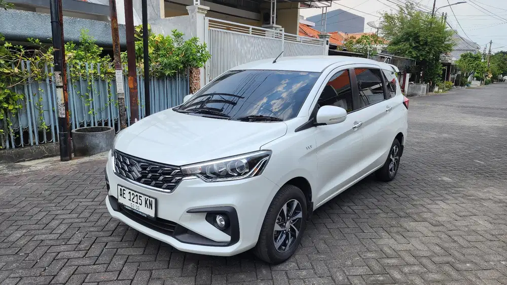 Suzuki Ertiga 1.5 GX Hybrid Automatic 2024 KM 7Rb Seperti baru