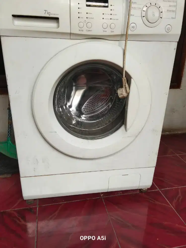 Mesin cuci laundry