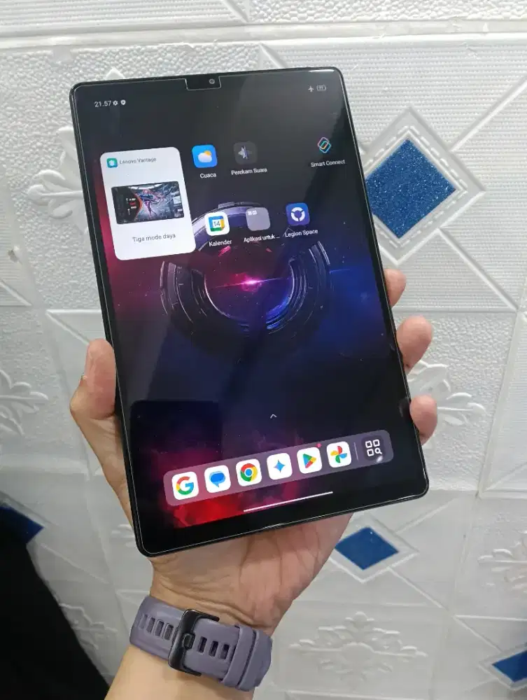 Lenovo legion 8.8 inc varian 16/512 snapdragon 8 gen 3 Speck tertinggi