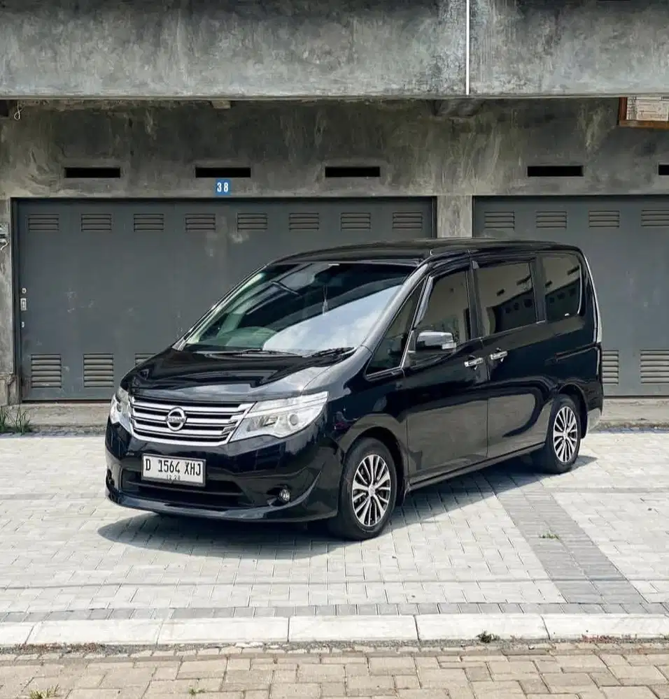 Nissan serena C26 Facelift 2016