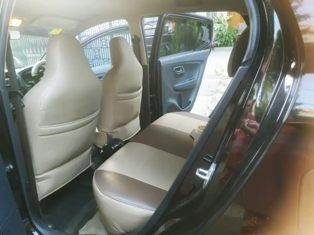 Djual Daihatsu Ayla tipe d+  2021