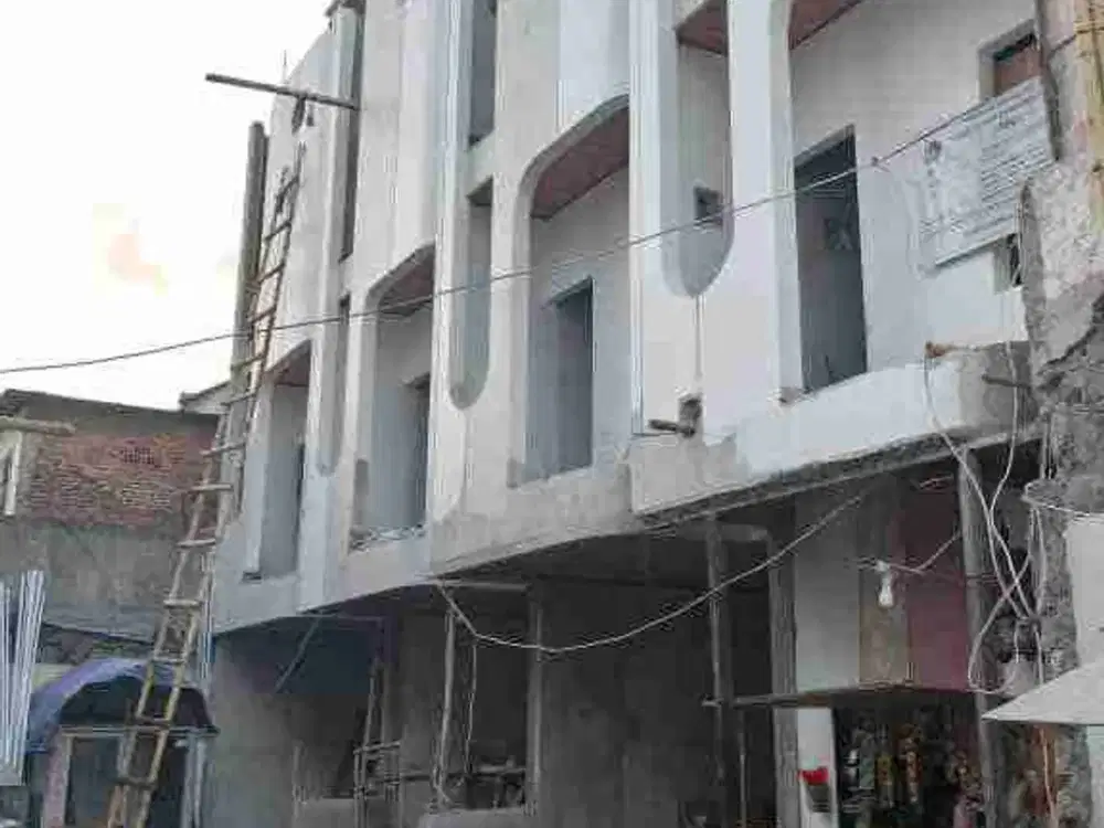 Rumah tengah kota bebas banjir dekat stasiun utan kayu Utara matraman jaktim mura