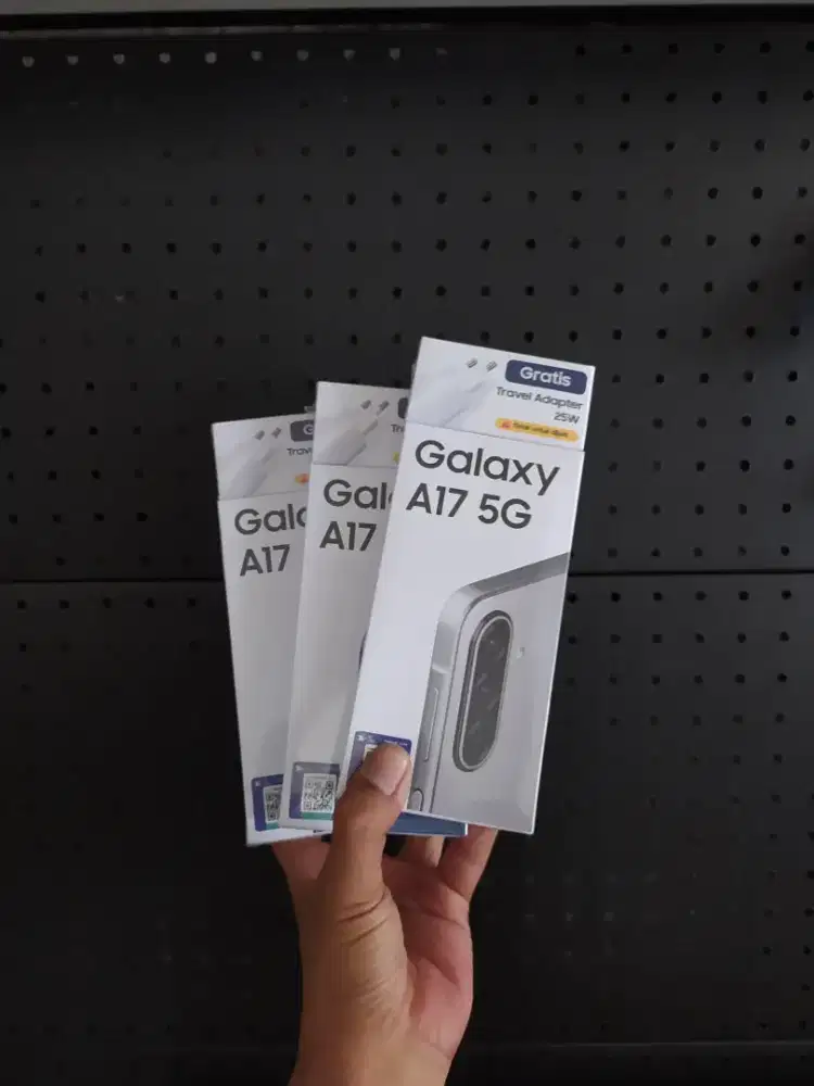 Samsung Galaxy A17 5G 8/256 Garansi resmi 1thn + Travel adaptor 25watt