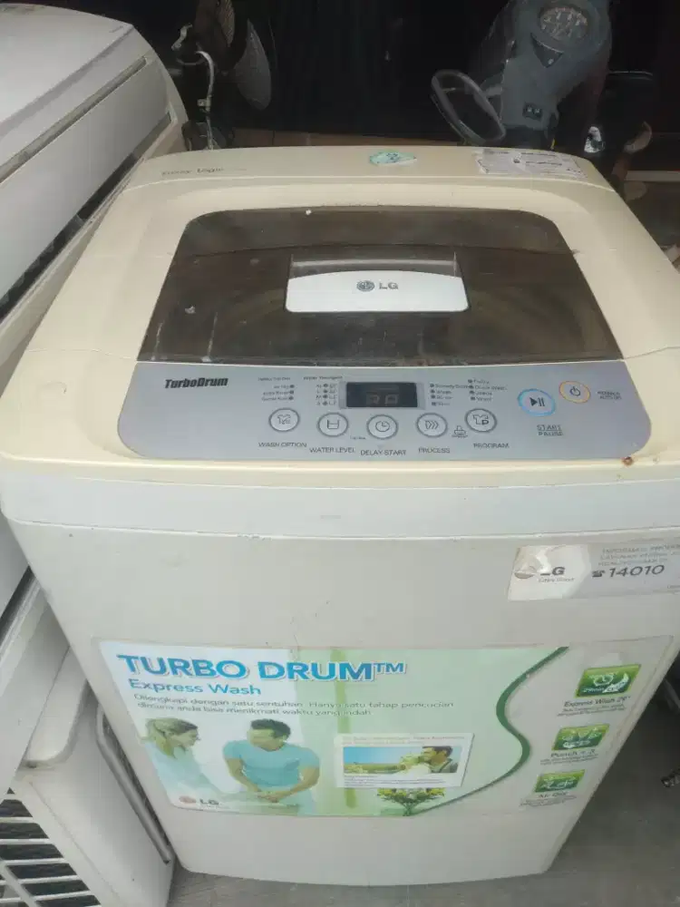 Di Julq Mesin cuci Top loading LG Normal siap pakai