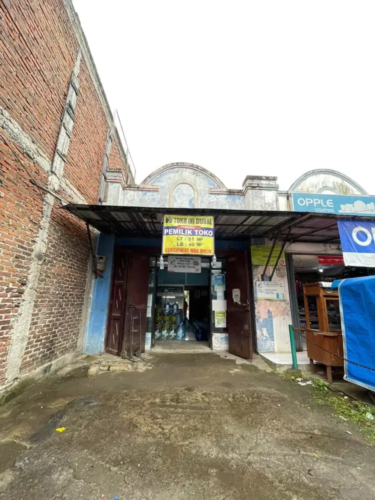 Dijual All Inn Toko air isi ulang dan 125Pangkalan Gas