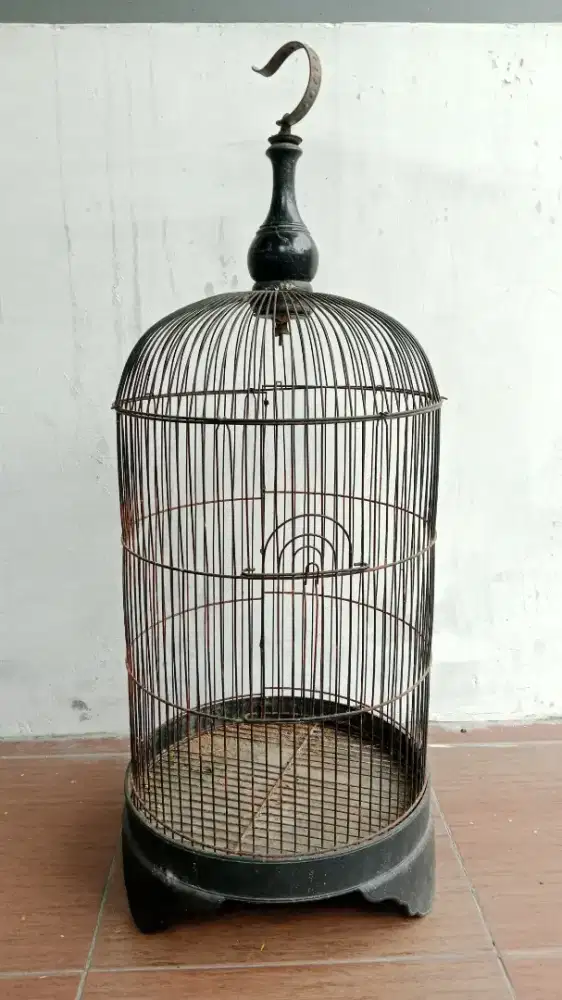 Kandang burung ruji besi