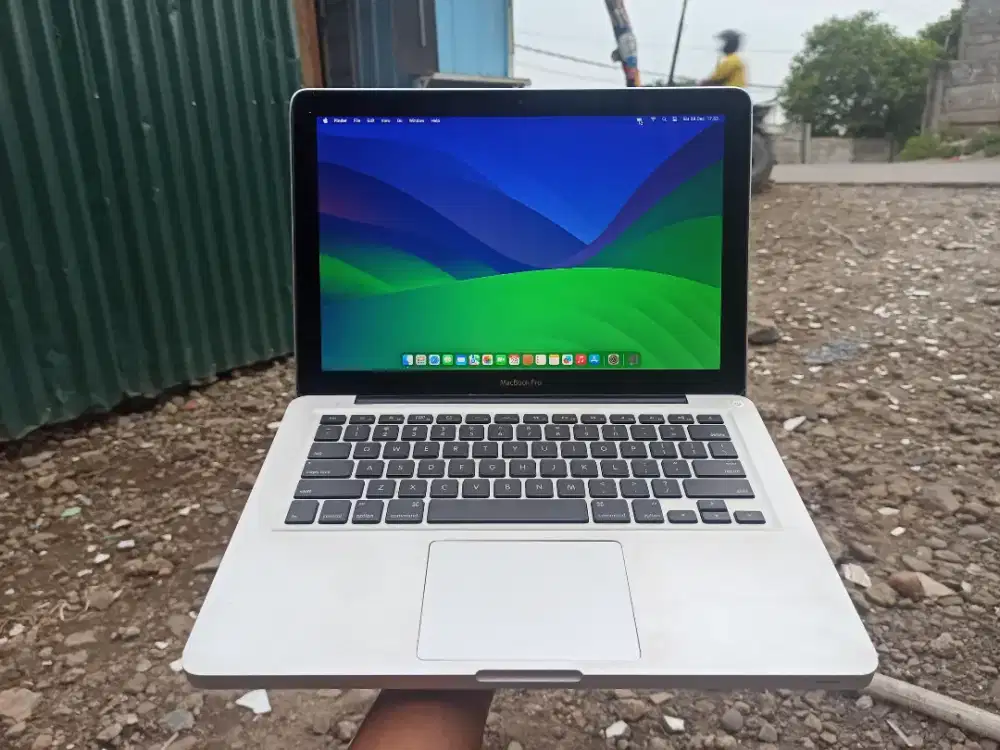 MacBook Pro Core i7 Ram 10/SSD 256gb