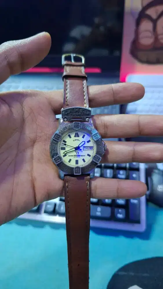 Jam tangan Camel Trophy