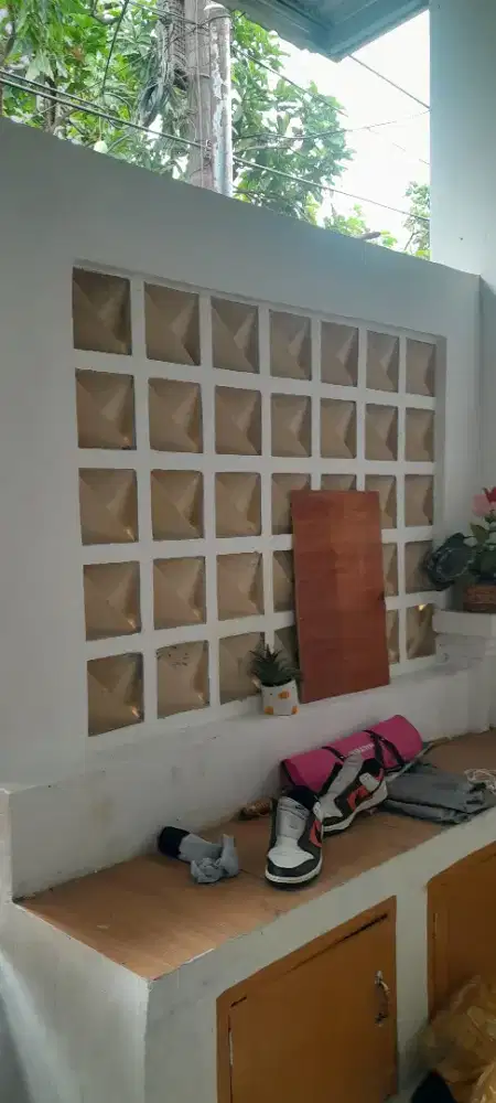 Batu loster sisa renofasi