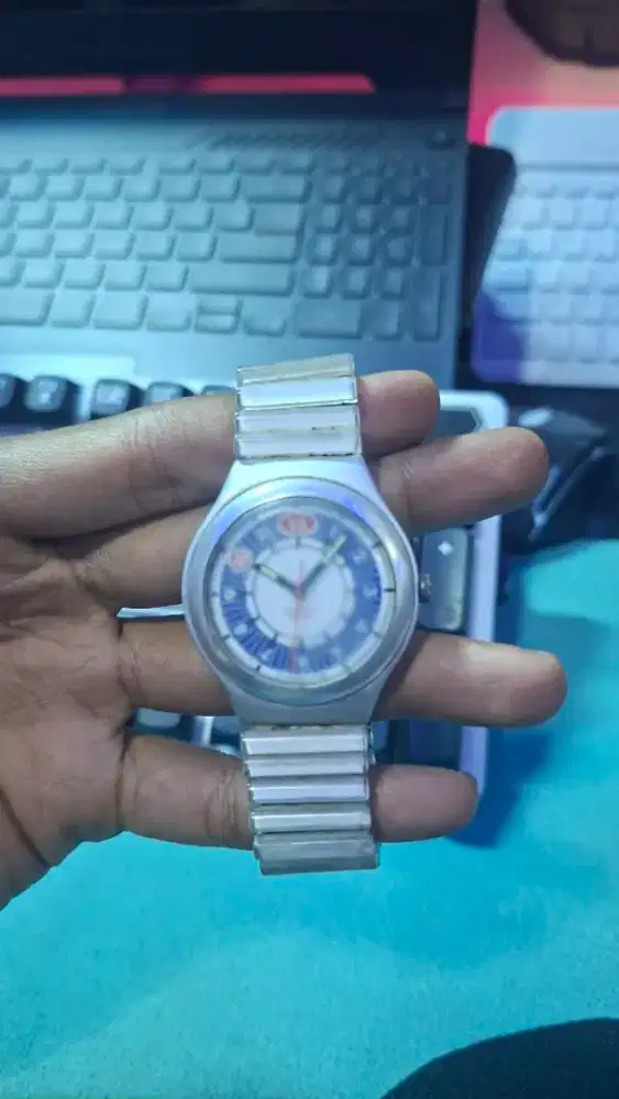 Jam tangan Swatch