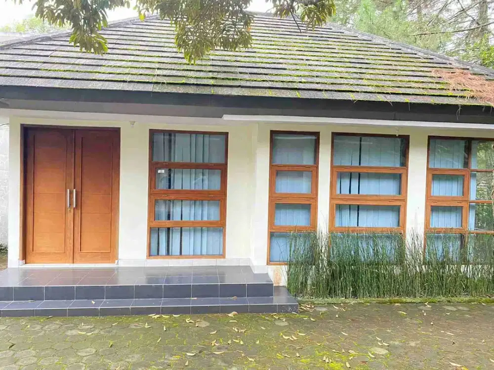 Jarang Ada Murah Vila Istana Bunga Lembang 625 juta SHM