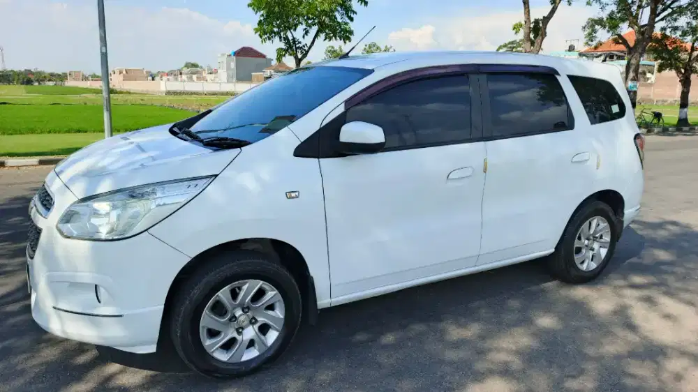 Chevrolet Spin LT 1.2 2013 Bensin Manual