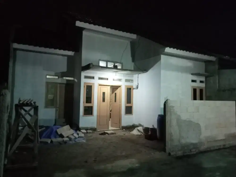 Rumah minimalis full granit 3kamar tidur di sawangan kota Depok
