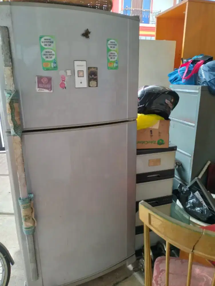 Kulkas sharp tipe sj pm10l sl