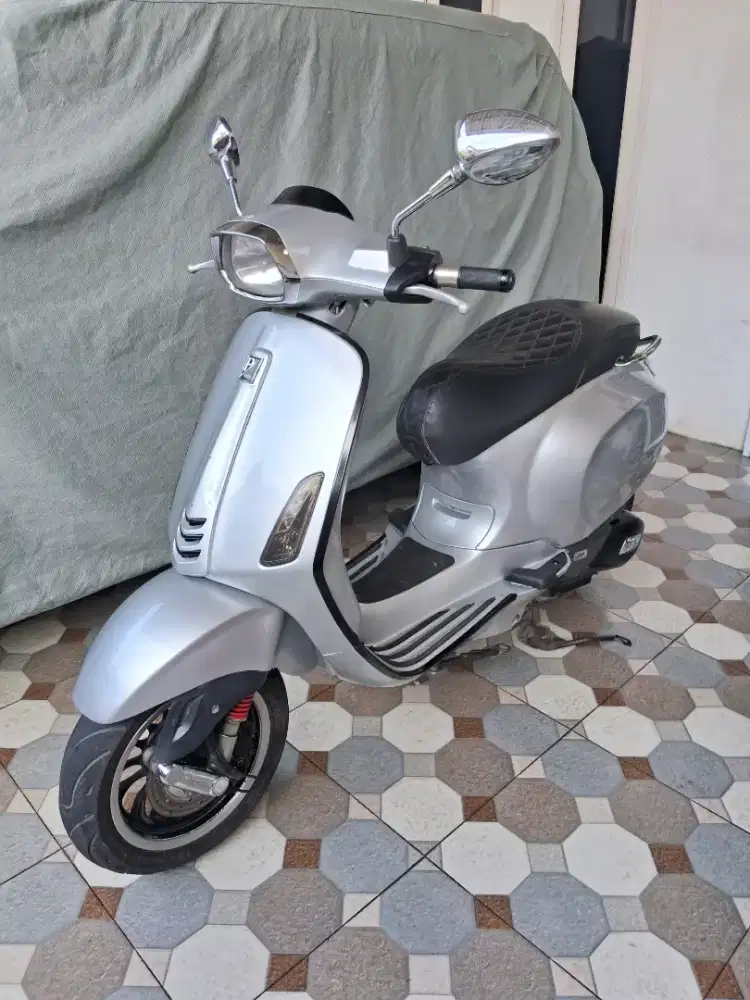 Jual Cepat Vespa Sprint Iget 2018 Grey Porsche