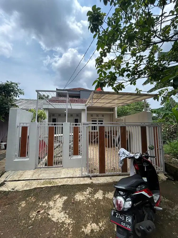 Rumah dua lantai Disewakan Bulanan