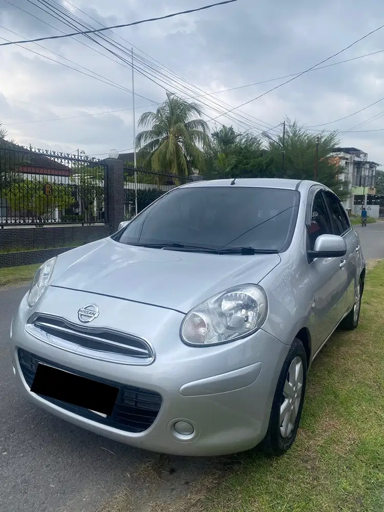 Nissan March 2011 Bensin