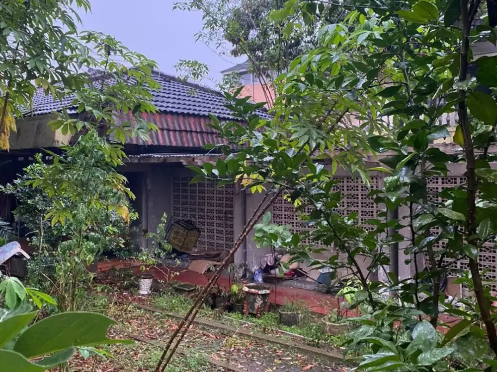 RUMAH HITUNG TANAH STRATEGIS DI MAINROAD ARCAMANIK ENDAH COCOK UNTUK USAHA