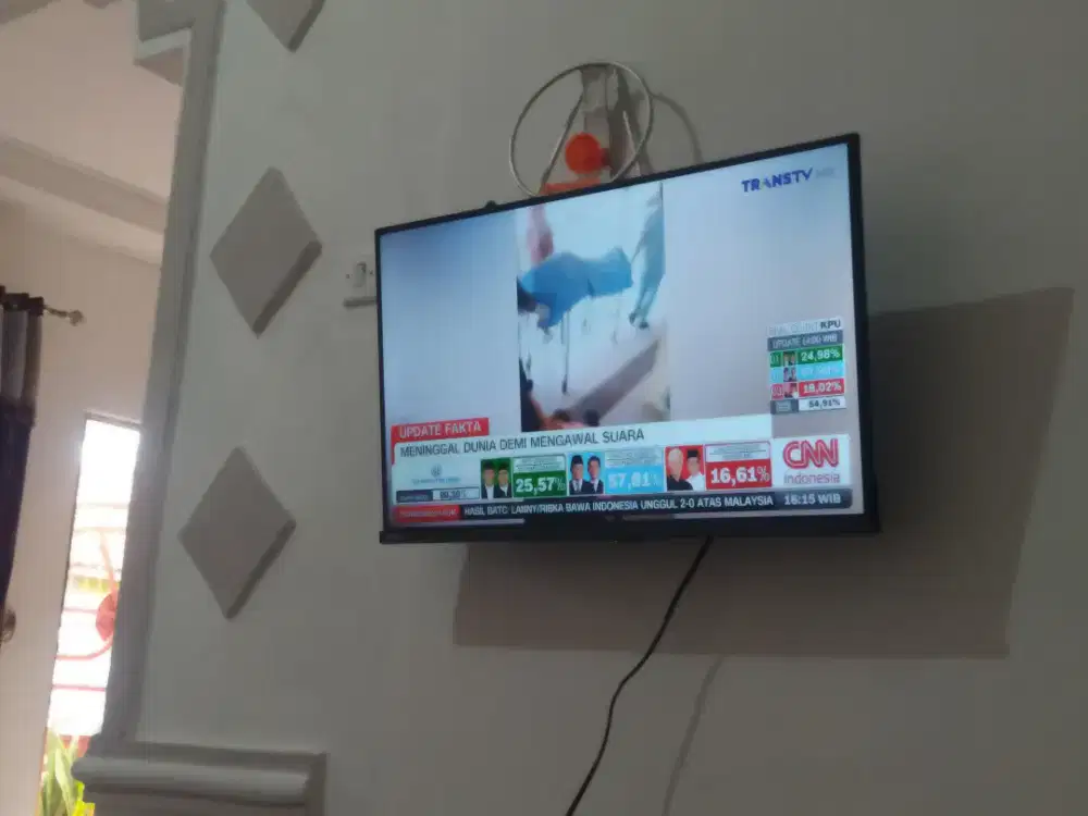 Jual breket tv/bracket tv/braket tv/briket tv gantungan tv new