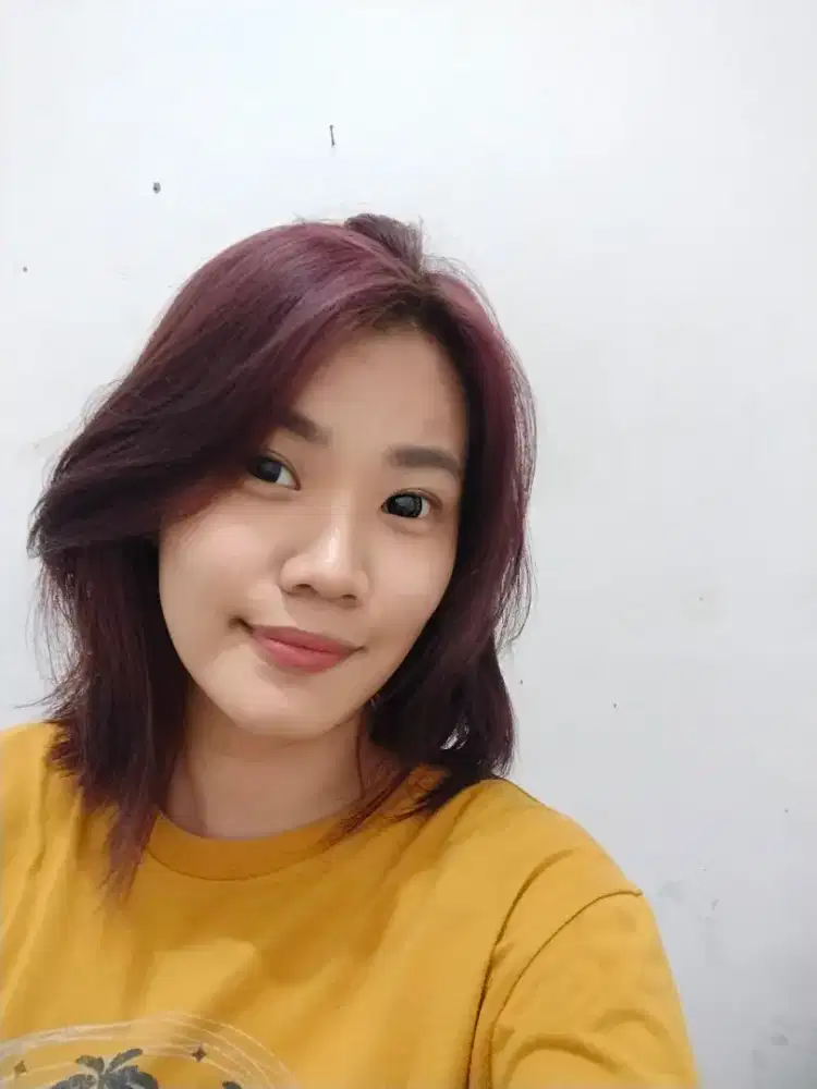 Pelayan resto atau host live