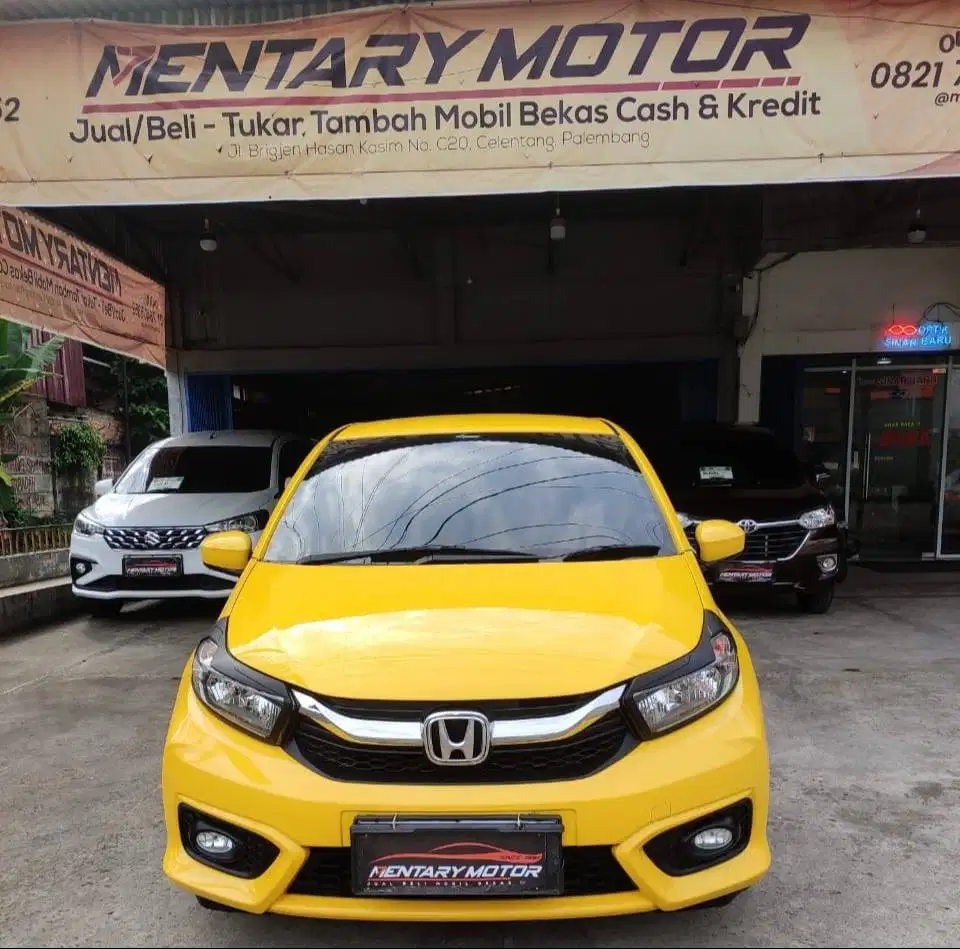 Brio Terawat E CVT Automatic Tahun 2020 Kuning Baru Termurah Bagus