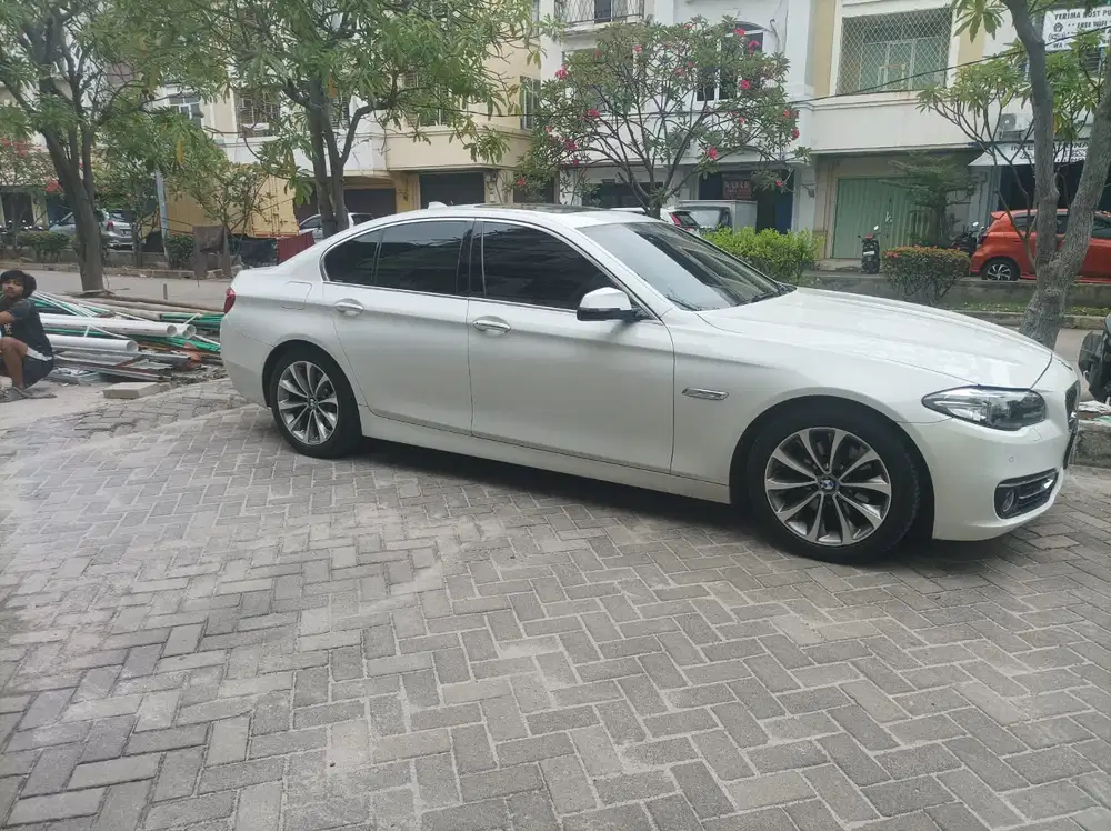 BMW 520i 2016 Bensin
