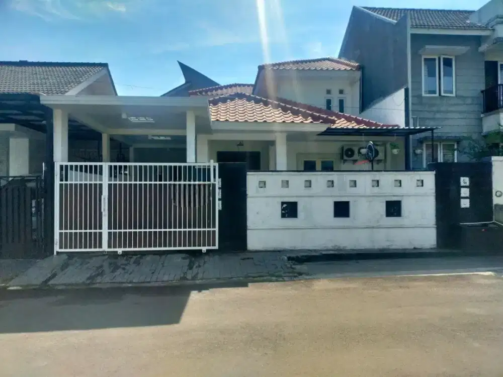 Rumah 2 Lantai di Kencana Loka BSD, Hanya 5 Menit ke Tol Serpong