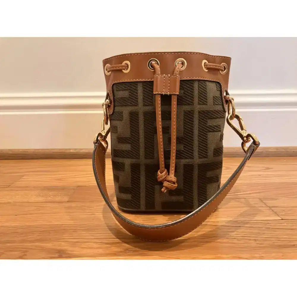 TERMURAH!! READY STOCK.. Fendi FF Mon Tresor Bucket Bag. ORIGINAL