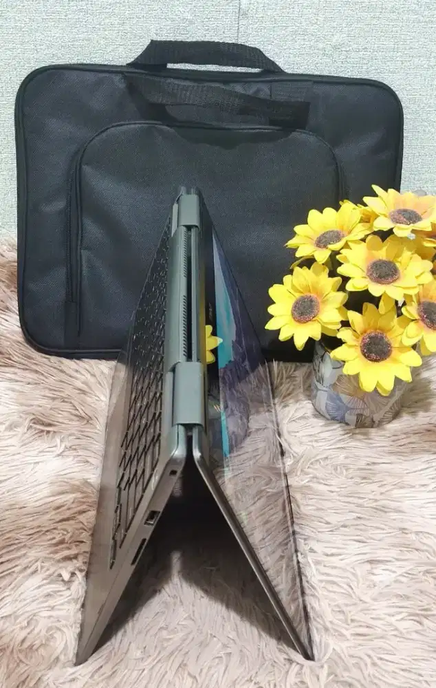 Obral murah Dell 7373 2-in-1/i7-8550/8gb/256gb/13 Touch FHD IPS FLIP