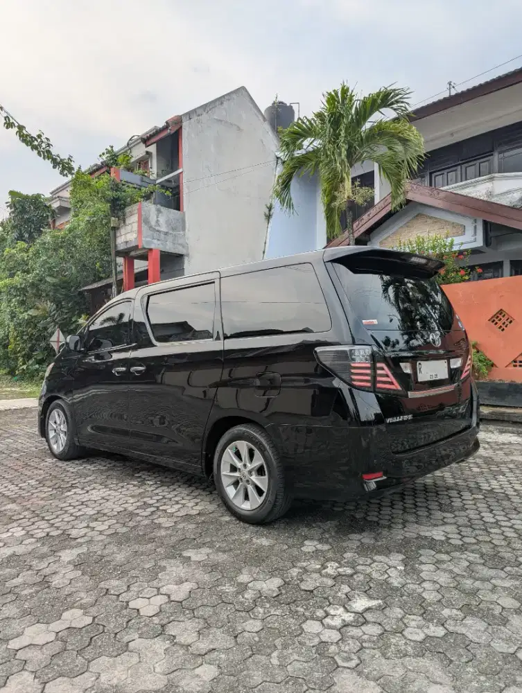 Toyota Vellfire Premium Sound Pribadi