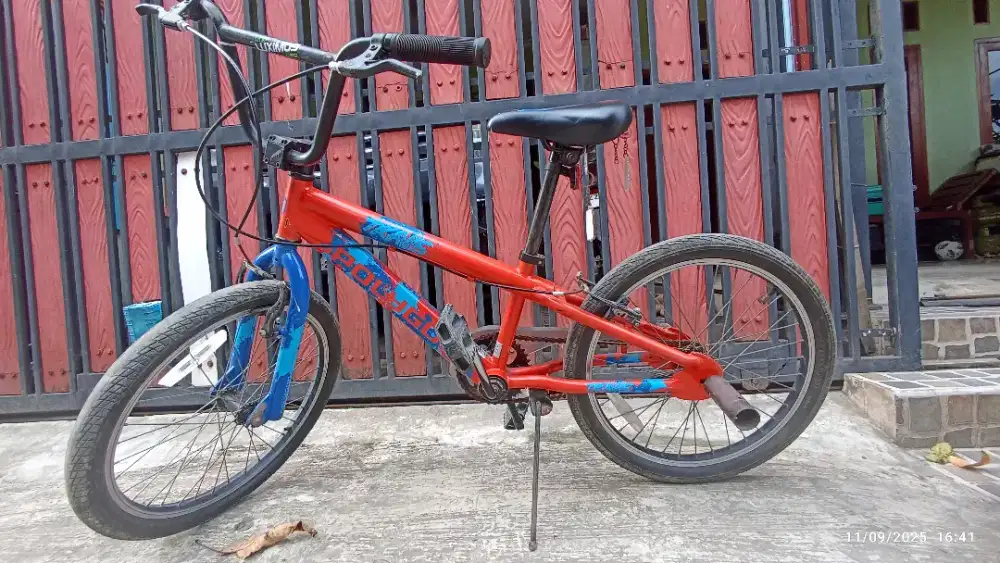 Sepeda BMX 20 Inch Polygon Travis