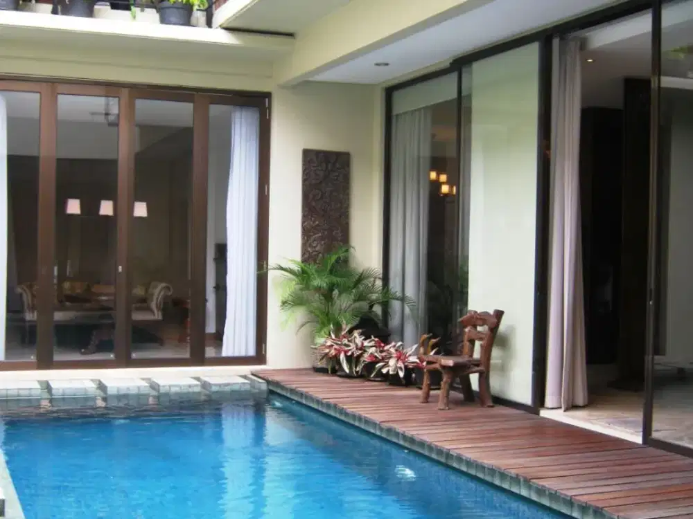 Disewa Rumah di Kemang Timur Jakarta  ~ Semi Furnished ~