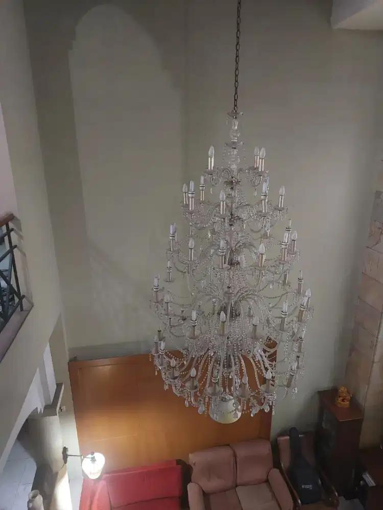 Lampu Gantung Crystal 60 cabang