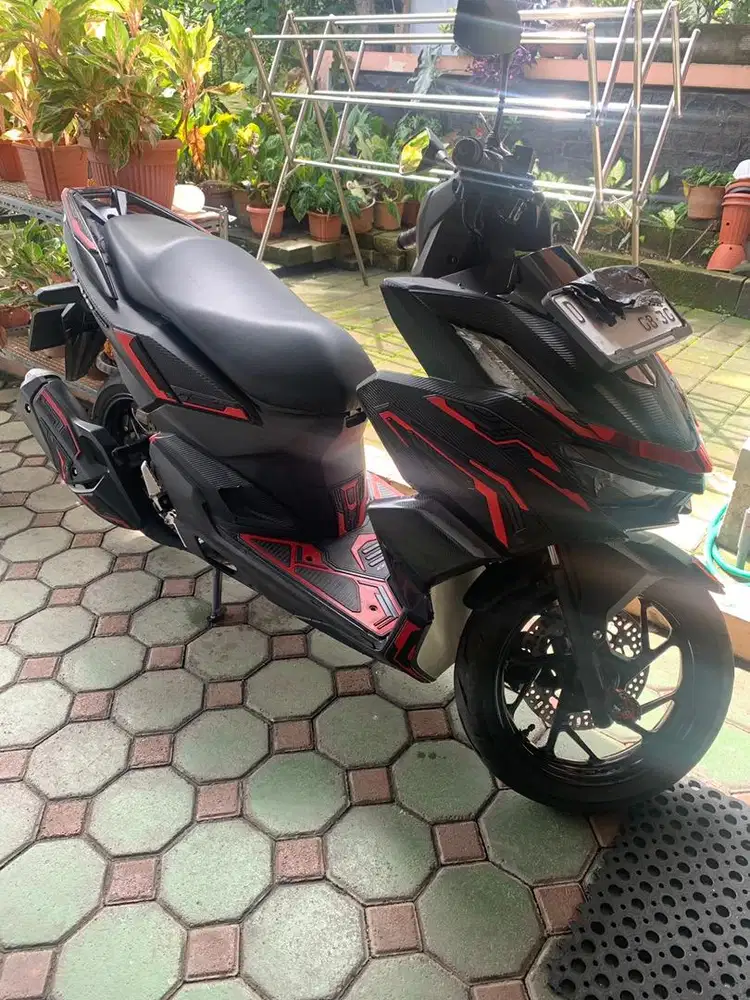 Dijual Honda Vario 160 Tahun 2023. CBS. Warna Hitam.
