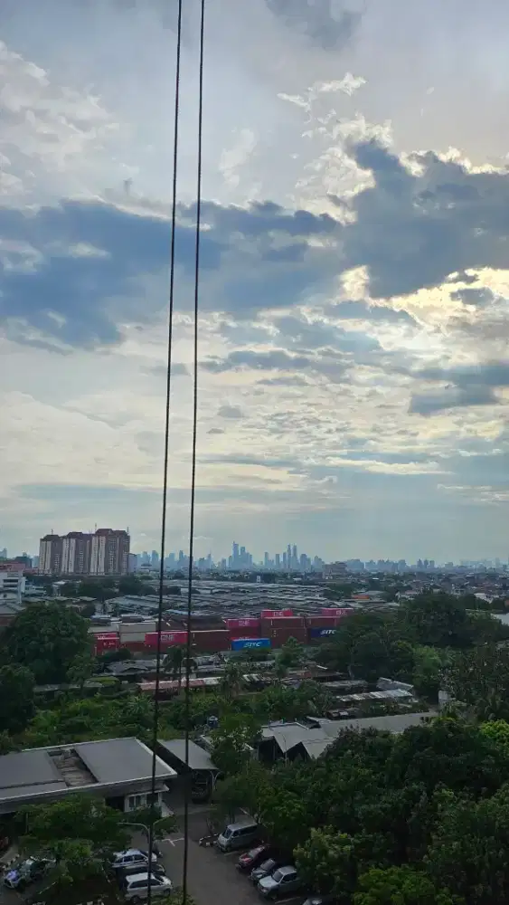 APARTMENT STUDIO SUNTER PARK VIEW SEMI FURNISHED