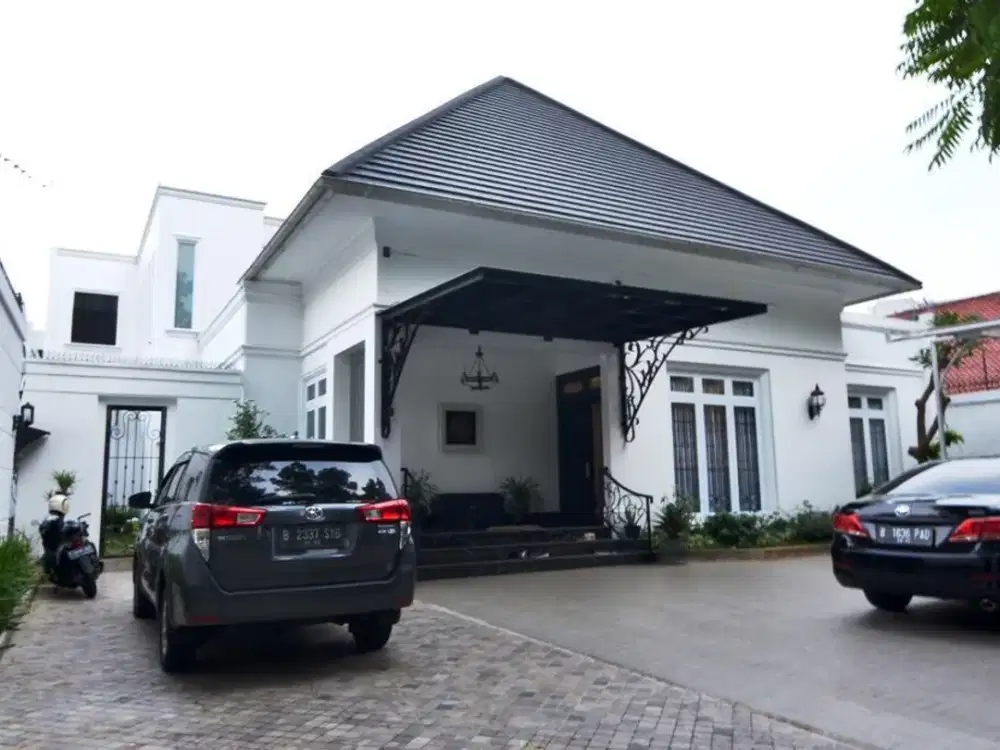 Rumah Siap Huni Menteng  Jakarta Pusat (Jo)