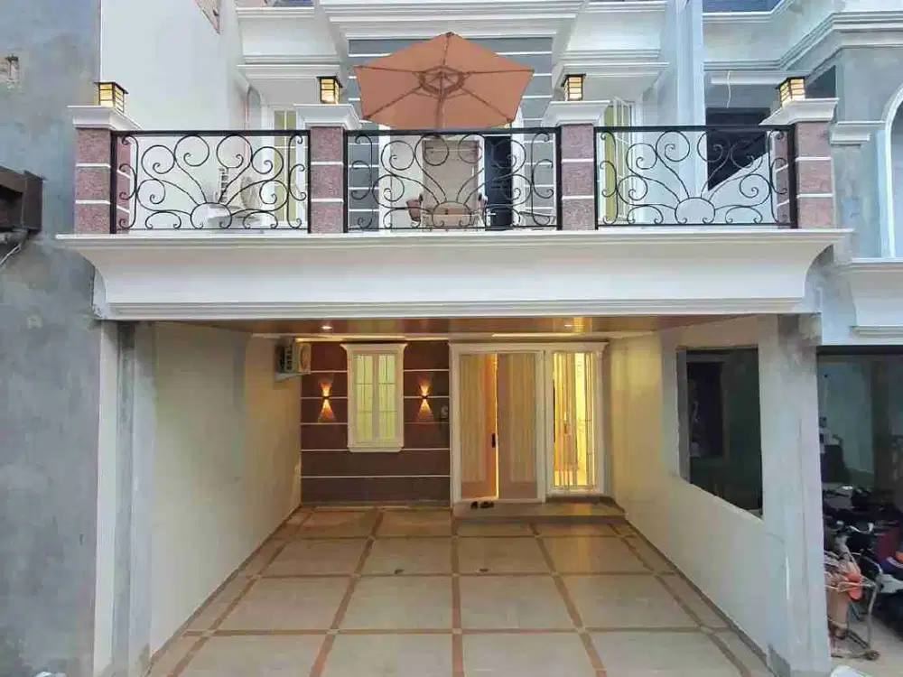 di Jual Exclusive Townhouse Premium di Jagakarsa